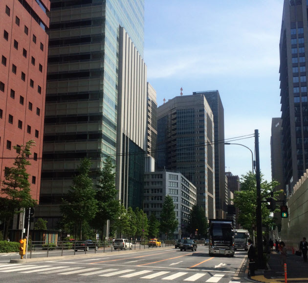 東京都心部オフィスビル　投資利回り最低水準  ４月、大手町で3.70％に低下