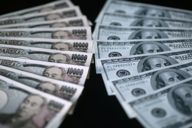 日銀が追加緩和策…資金供給を最大２０兆円増